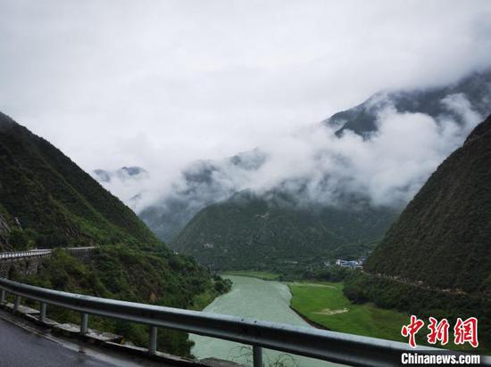 2020年7月，甘肃陇南文县境内白水江。（资料图）　殷春永　摄