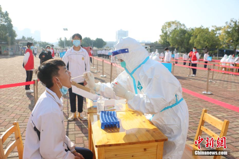 柳州市舉行校園疫情處置及核酸檢測演練