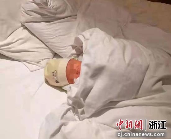 “抗疫宝宝”出生。白洪辉供图