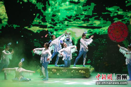 多媒体融合儿童杂技秀《动漫森林》在贵阳大剧院上演