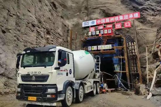 重大进展！新疆和田玉龙喀什水利枢纽工程成功截流