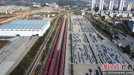 12月广西商品汽车铁路发送量环比提升127%