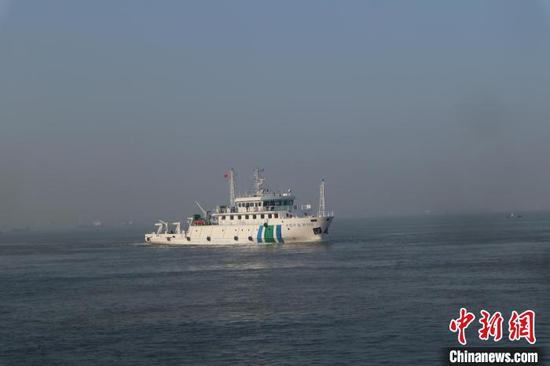 中國首艘千噸級海洋生態環境監測船交付浙江