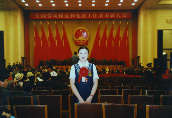 2000年，王秀英获得全国劳动模范