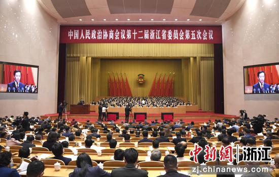 浙江省政协十二届五次会议开幕式。张茵 摄
