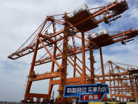 广西移动助力广西北部湾港区“5G+智慧港口”建设。陈洁君 摄