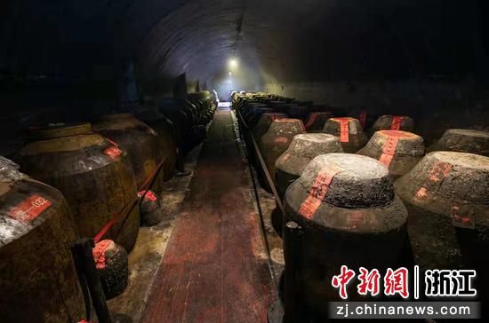 洞藏酒窖 王敏智 摄