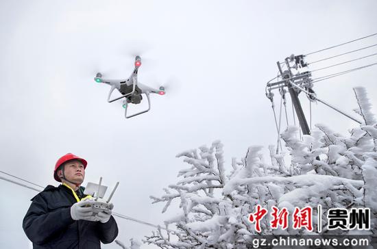 黔西电力部门春节坚守岗位抗冰雪保供电
