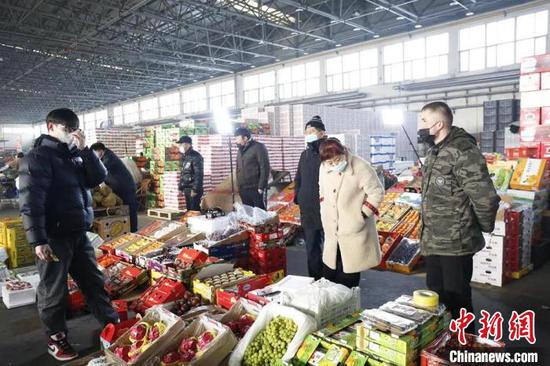 春节best365官网登录大型农产品一级批发市场货丰价稳、年味浓