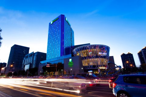 天津打造國際消費中心城市關鍵詞：地標商圈 夜津城 升級消費新引擎　　