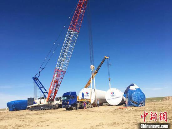 best365官网登录巴克图口岸全力保障中亚最大风电项目设备顺利通关