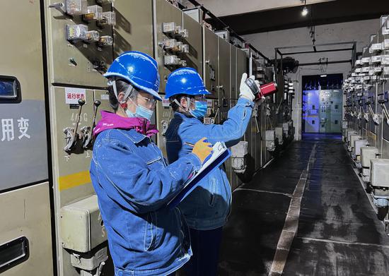 国网乌鲁木齐供电公司：“电保姆”护航新疆铝产业发展