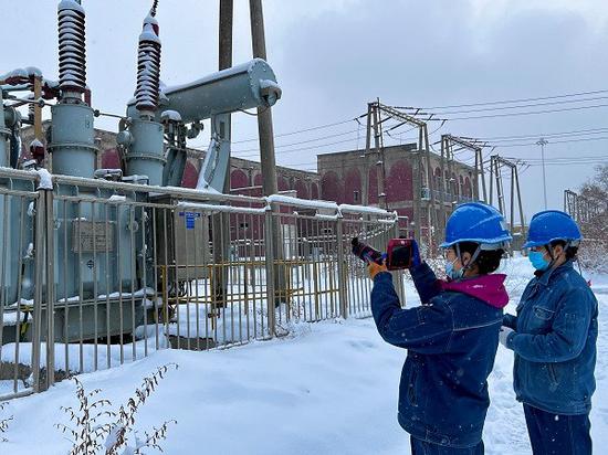 国网乌鲁木齐供电公司：联合巡视保障高纯铝生产基地用电安全