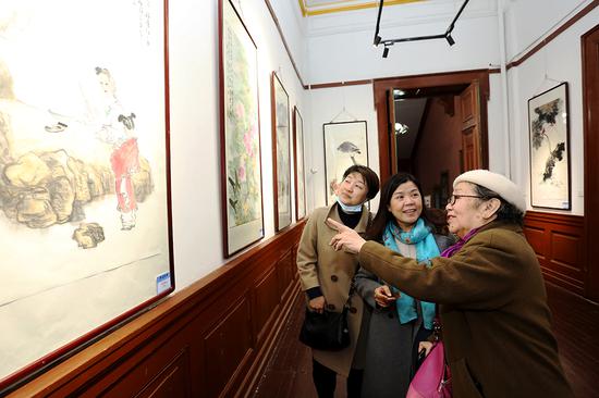 天津女子畫院第十八屆書畫精品展在西洋美術館開展