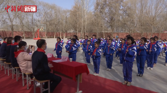 新疆 上海兩地稅務共青團攜手公益助學活動在巴楚舉行