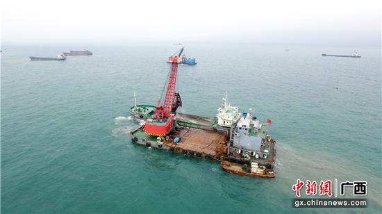 防城港海上疏浚施工。广西北部湾国际港务集团有限公司供图