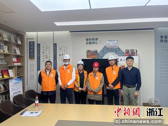 中国京杭大运河博物院（暂名）二期工程项目志愿者配合社区开展全民核酸检测。 刘祥祥 摄