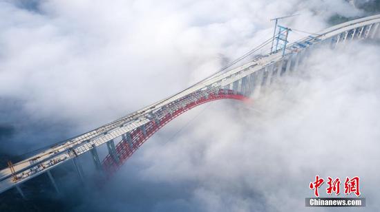 航拍“云端”上的大發渠特大橋