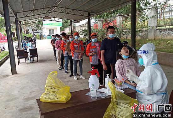 广西边境企业积极响应当地政府号召 抗疫生产“两不误