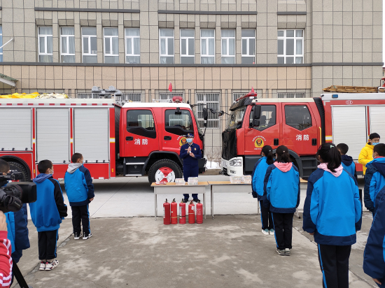 新疆博州消防開展“全國中小學生安全教育日”主題活動