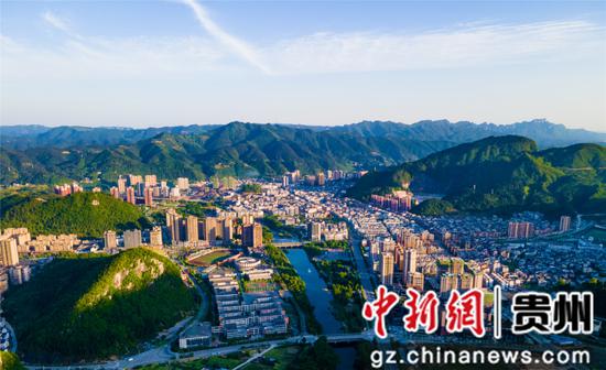 贵州江口：围绕“四新”主攻“四化”推动高质量发展