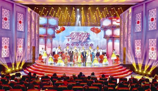《春天的旋律》跨国春节晚会已成为南宁市对外交流的一张闪亮名片。 本报记者潘浩 摄