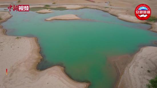 來和田沙海碧湖體驗沙漠與水的“碰撞”