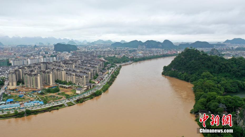 桂林遭遇連續強降雨 漓江逼近警戒水位