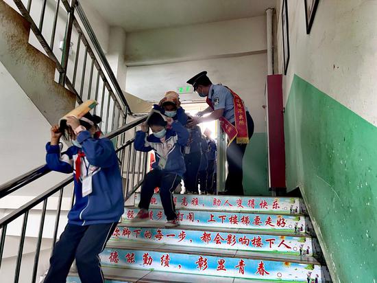 新疆溫宿：減輕災害風險 守護美好校園
