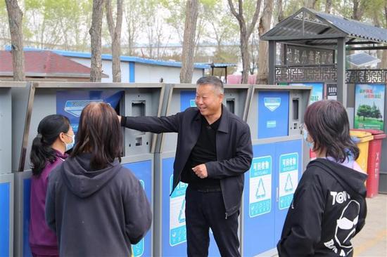 新疆企業家曹成河：研發24項專利讓垃圾處理更科學