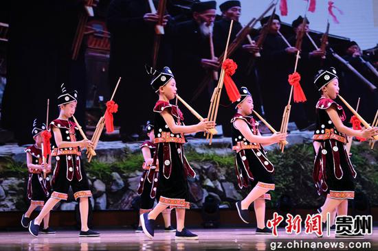 5月24日，贵阳市南明区中小学生首届艺术节--器乐比赛活动现场。