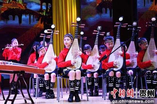 贵阳举办中小学生首届艺术节器乐比赛