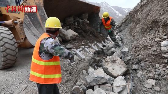 多举措保障“新疆最美网红公路”如期开通