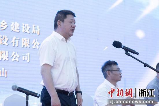 图5为萧山区政府副区长方军宣布萧山区建设工程2022年度“安全生产月”启动。 李国庆 摄