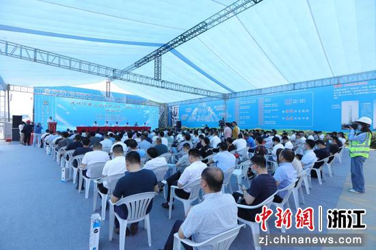 图1为萧山区建设工程“安全生产月”启动仪式现场。 李国庆 摄