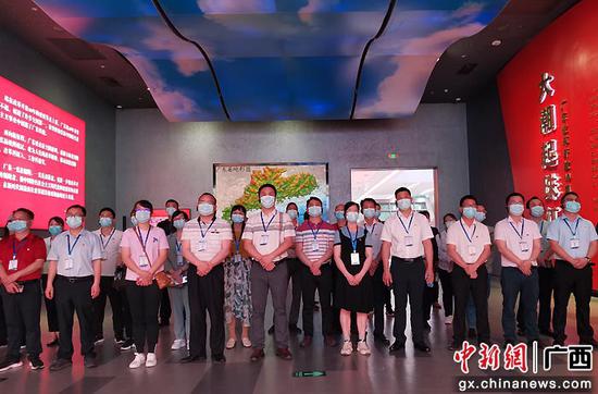 现场教学：学员到广东改革开放40周年展览馆参观学习。廖晓志  摄