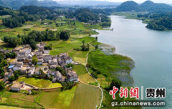 2022年6月21日拍摄的贵州省黔西市绿化白族彝族乡大海子村（无人机照片）。
