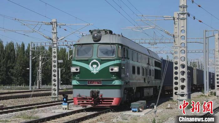 首列“綿陽—莫斯科”中歐班列經新疆霍爾果斯鐵路口岸出境