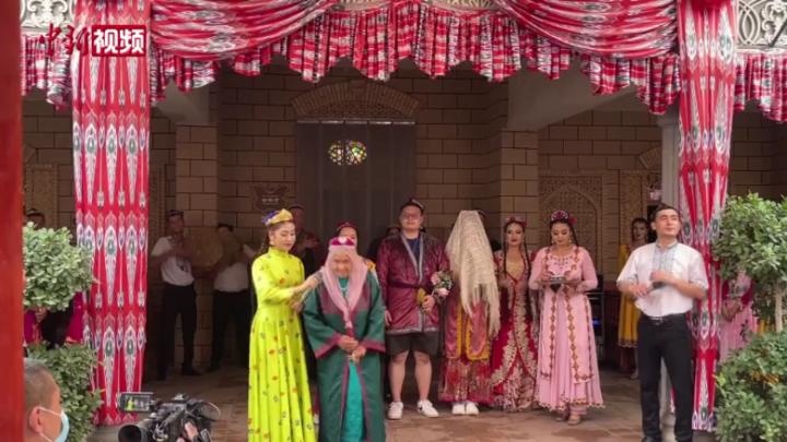 台湾青年体验维吾尔族婚礼 沉浸式感受民族风情