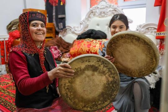 How did the status quo of multi-ethnic coexistence in Xinjiang come into being?