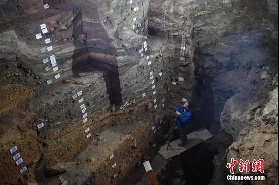4月16日，招果洞遗址发掘现场。瞿宏伦 摄