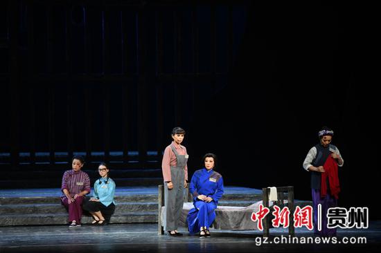 大型贵州花灯戏《红梅赞》公益演出在贵阳上演
