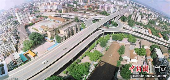柳州潭中高架桥。中建八局南方公司  供图