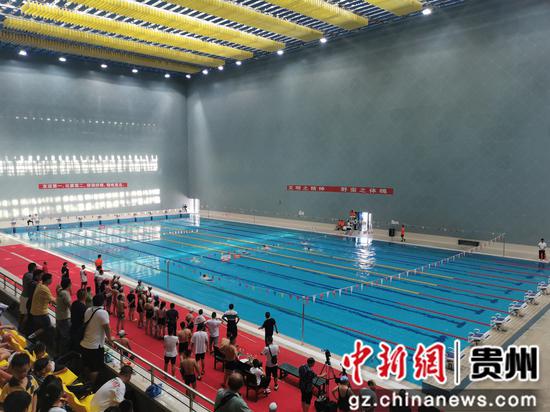 “泳”往直前 奋“泳”拼搏 福泉市校园游泳比赛开赛