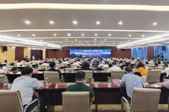 2022中国（黔西）非公经济前沿圆桌会议现场