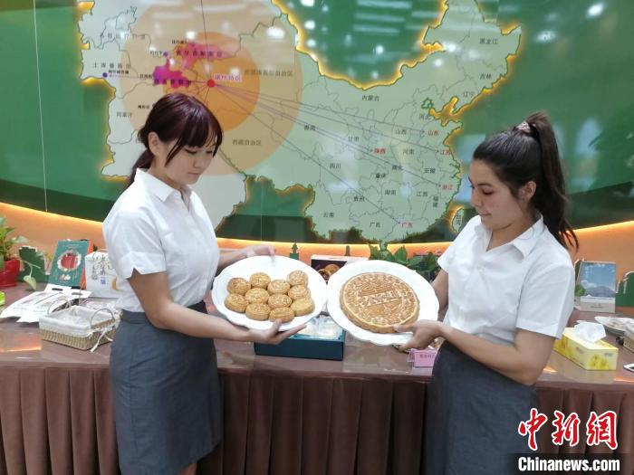 新疆喀什地区月饼借助“大仓东移”销往东部省市