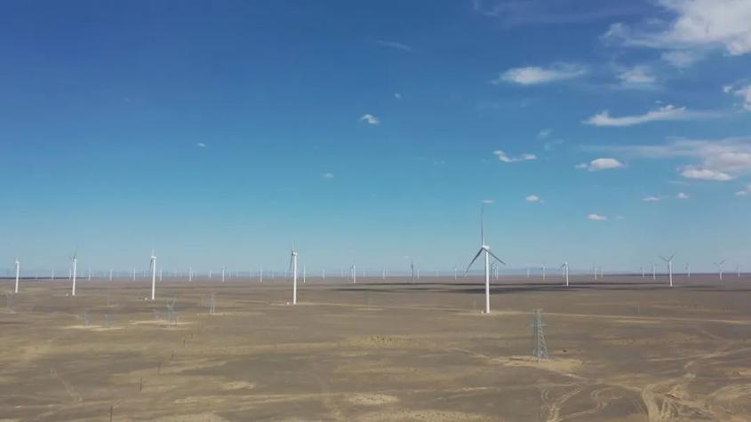 戈壁荒漠追風逐日 風光無限續寫輝煌——新疆木壘新能源產業揚帆起航