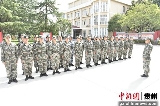 贵州省都匀军分区开展“三学三练”岗位练兵活动