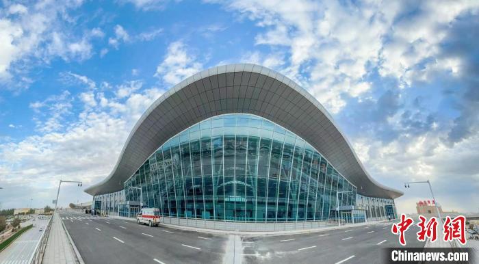 新疆喀什机场T2航站楼正式启用