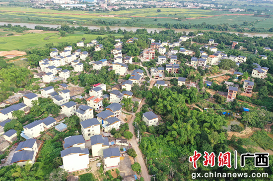 宁明县城中镇下州屯边境农房新貌 广西住房和城乡建设厅供图